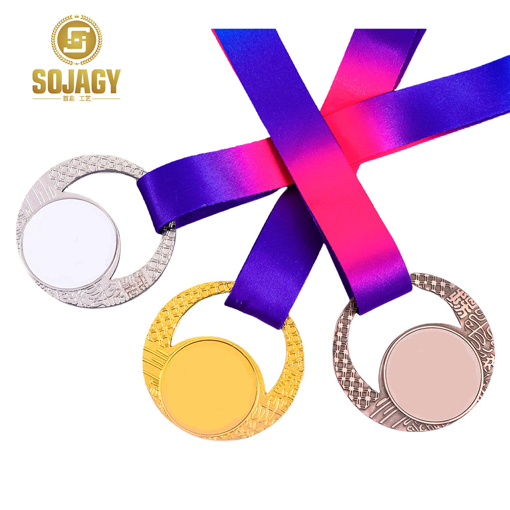 Factory Wholesale School Sports Football Competition Medal Games Prizes Running Medal Trophies And Medals ﻿